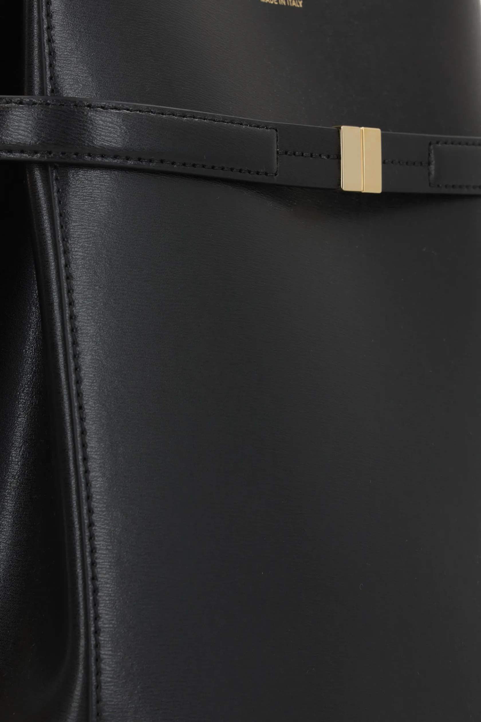 Borse A Mano>TOTEME borsa a secchiello Belted in pelle texturizzata Nero