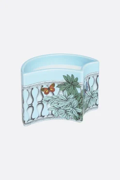 Lifestyle>FORNASETTI candela profumata Nel Mentre con Decoro Farfalle e Balaustra Multicolor