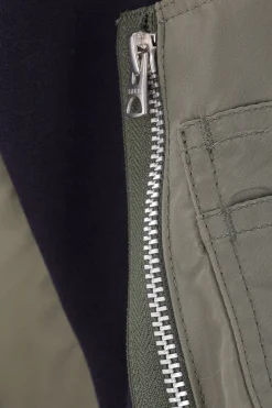 Topwear><noscript><img width=