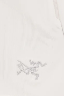 Topwear><noscript><img width=
