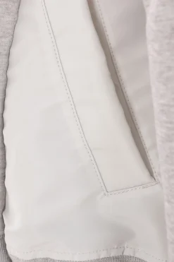 Topwear><noscript><img width=