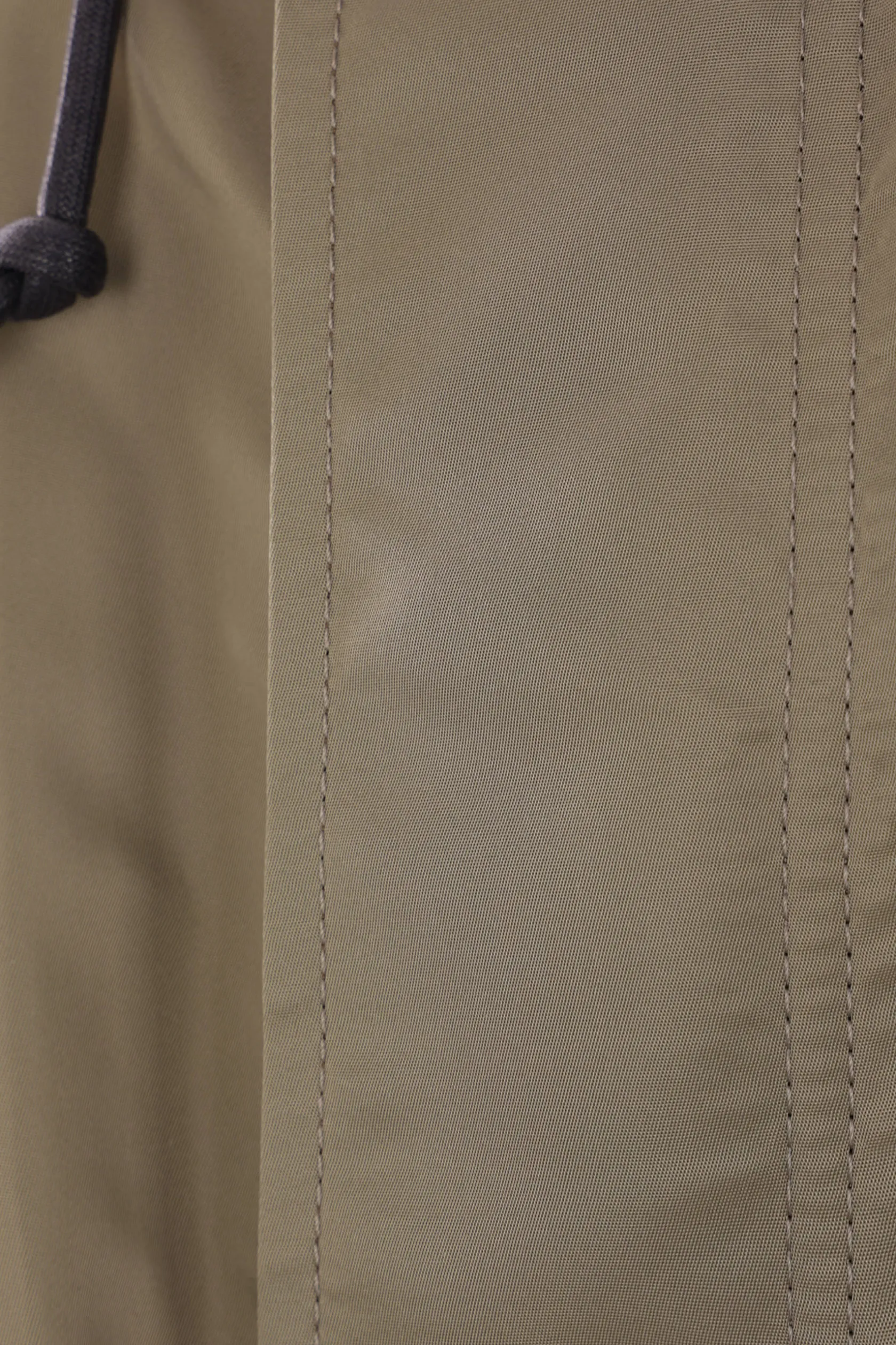 Capispalla>SACAI parka smanicato in twill di nylon Neutro