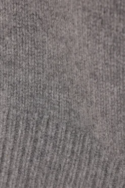 Topwear><noscript><img width=