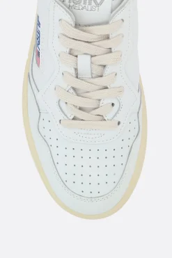Sneakers><noscript><img width=