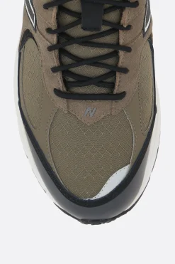 Sneakers><noscript><img width=