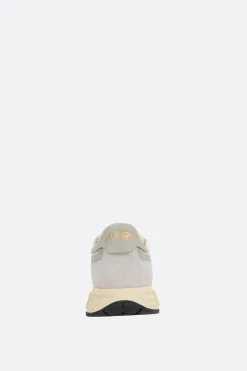 Sneakers><noscript><img width=