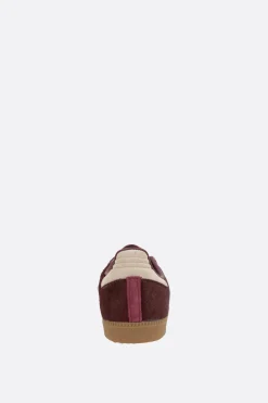 Sneakers><noscript><img width=