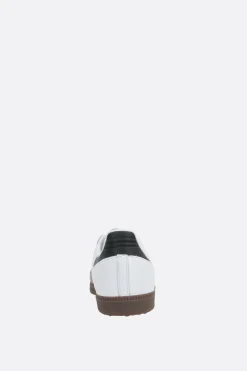 Sneakers><noscript><img width=