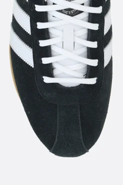 Sneakers><noscript><img width=