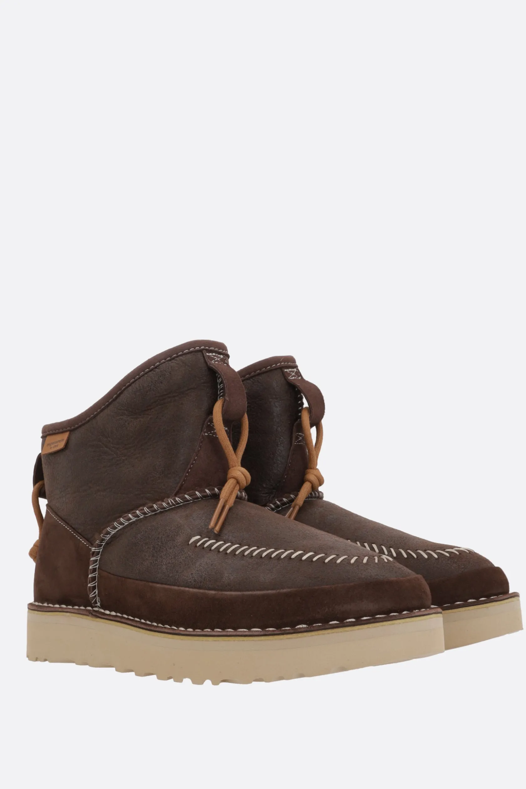 Stivali>UGG stivaletto Classic Campfire in pelle rigenerata Marrone