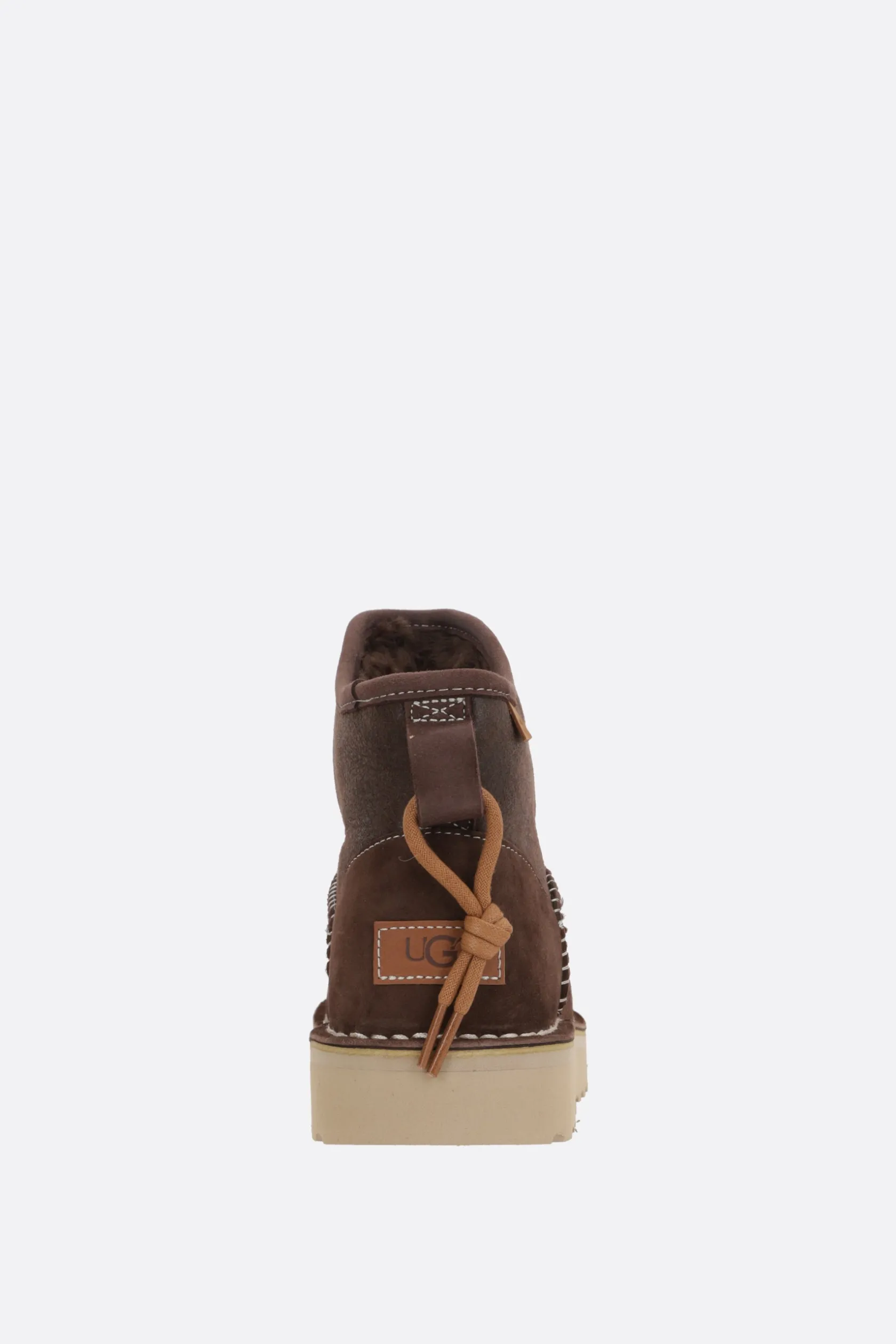 Stivali>UGG stivaletto Classic Campfire in pelle rigenerata Marrone