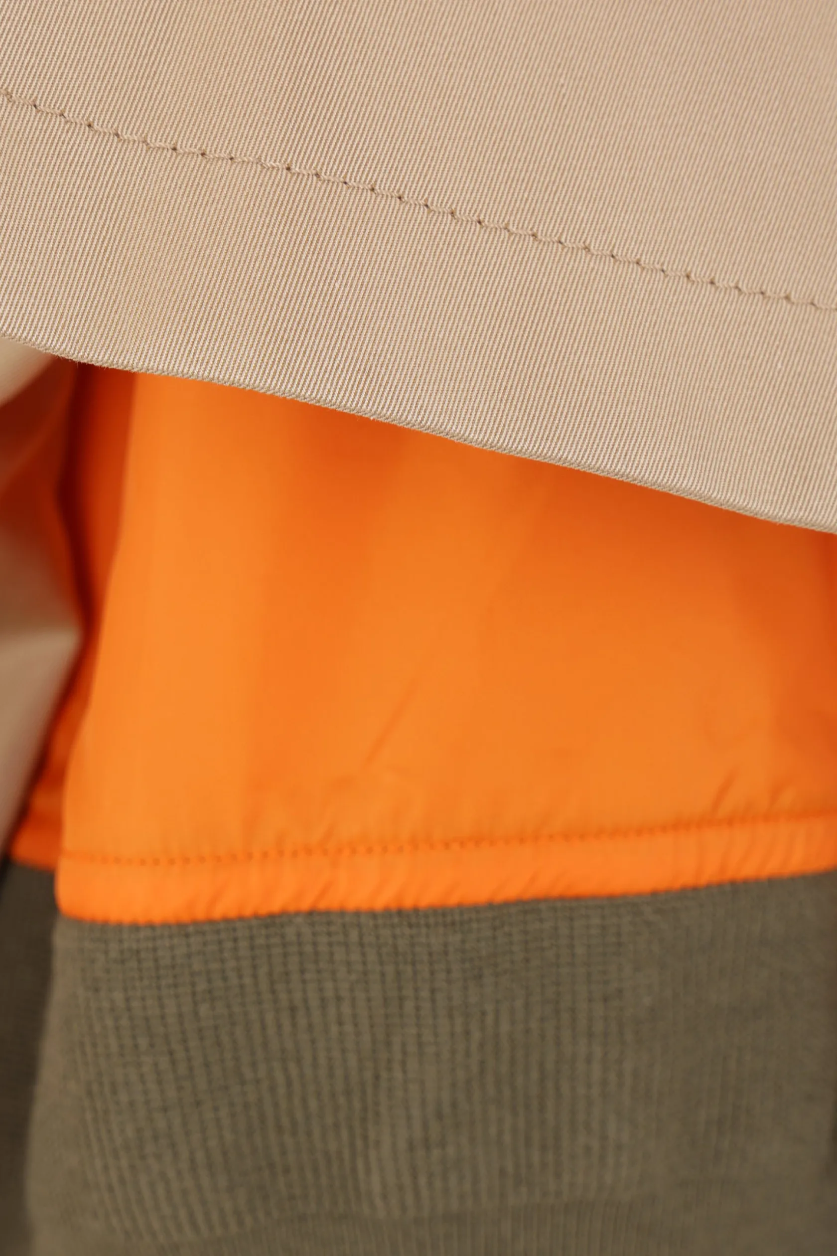 Capispalla>SACAI trench in gabardine con gilet in nylon Neutro